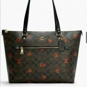 Coach C5803 Signature Gallery Tote with Pop Flower Print Brown / Black Multi